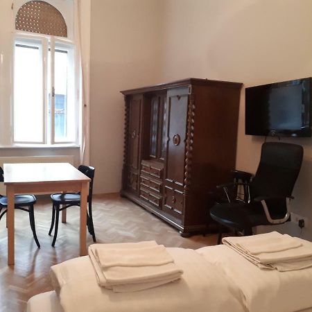 Dob15 Big Apartment Budapest Esterno foto