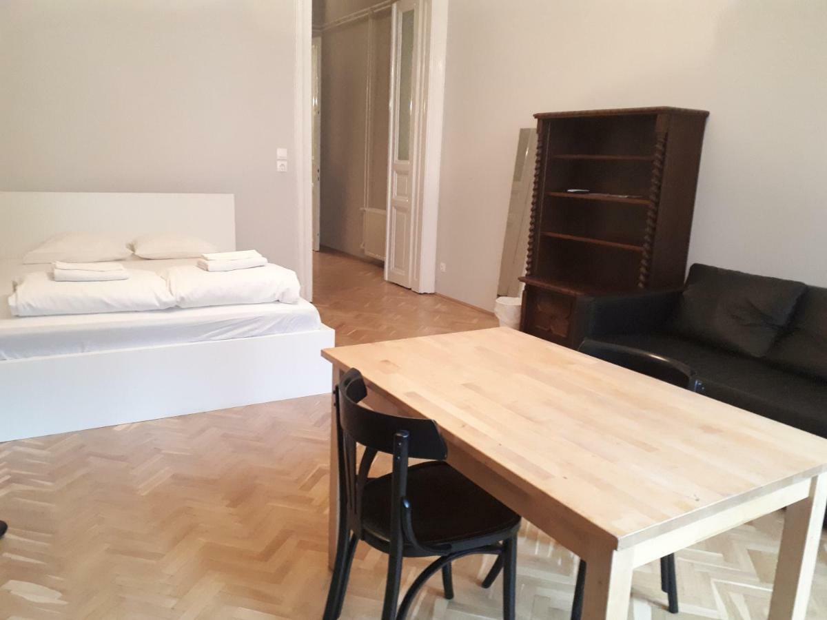 Dob15 Big Apartment Budapest Esterno foto