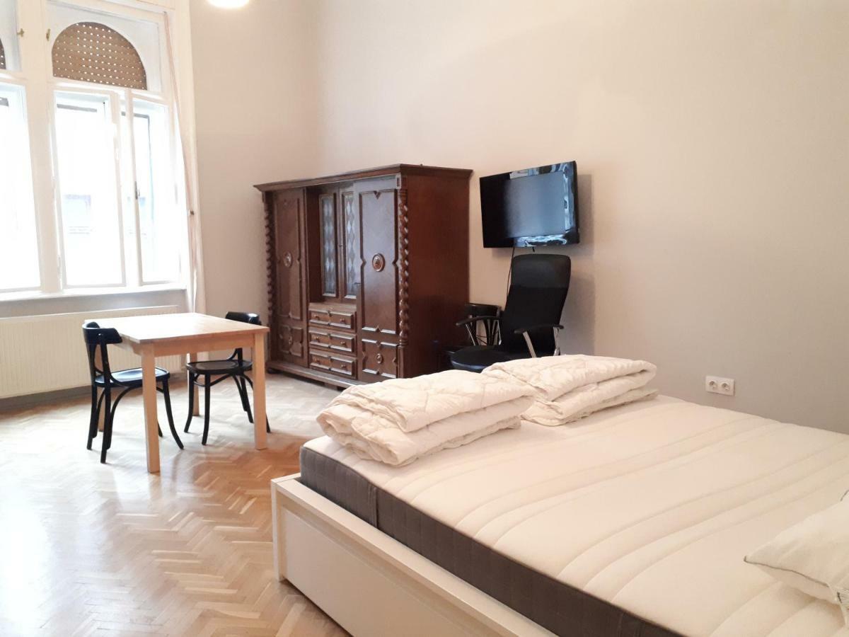 Dob15 Big Apartment Budapest Esterno foto